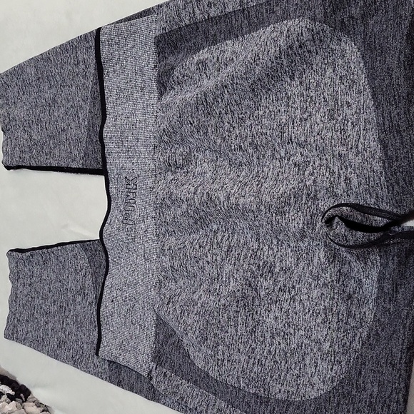 Victoria's Secret PINK Leggings - Picture 6 of 7